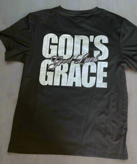 Short black sleeve t-shirt