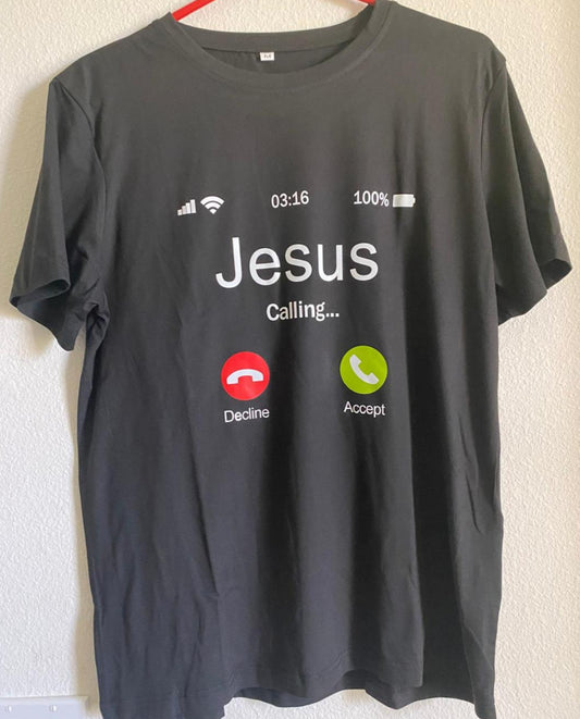 Short black sleeve t-shirt