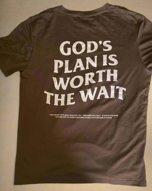 Short brown sleeve t-shirt